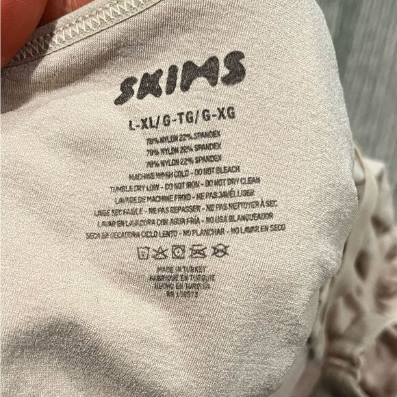 NWOT Skims Seamless Sculpt Bralette Scoop Neck Adjustable Strap Pullover Sand L - Picture 4 of 4